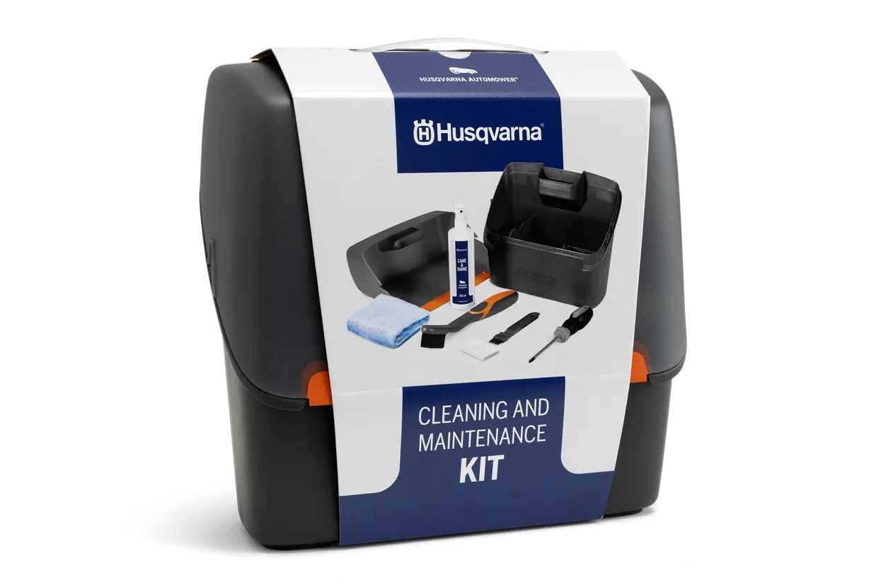 Cleaning and maintenance kit